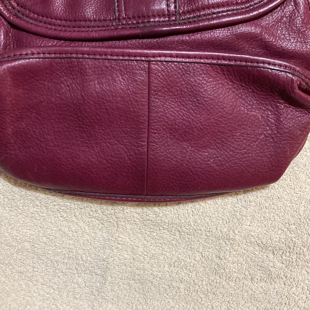 B Makowsky  vintage leather Shoulder handbag beautiful burgundy color. - Picture 8 of 9